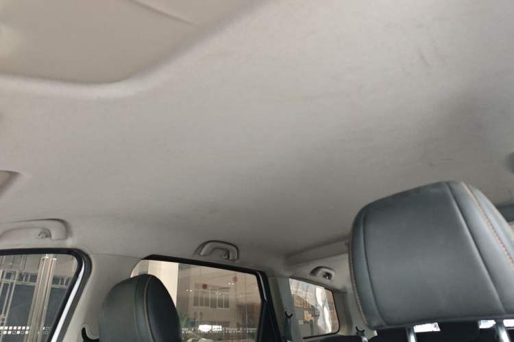 Used Wuling Hongguang S3 2019 1.5L Manual Comfort Model China VI Standard Headliner