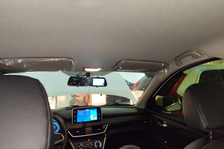 Used Wuling Hongguang S3 2019 1.5L Manual Comfort Model China VI Standard Headliner