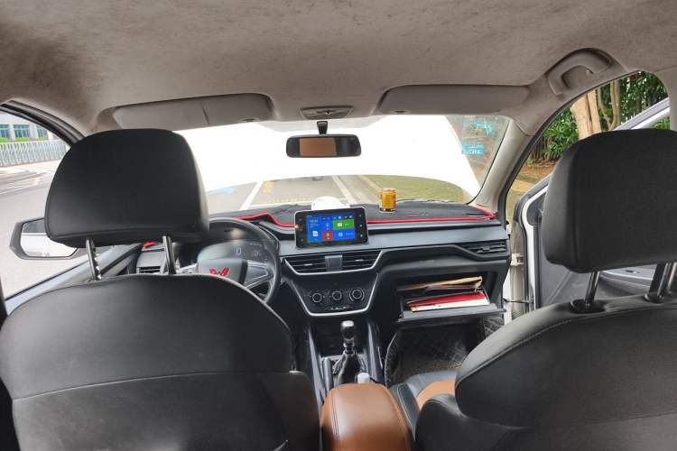 Used Wuling Hongguang S3 2019 1.5L Manual Comfort Model China VI Standard Headliner