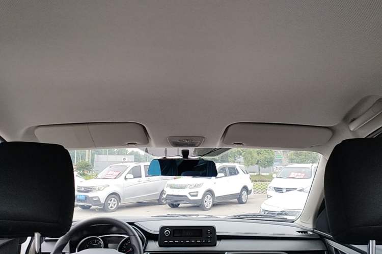 Used Wuling Hongguang S3 2019 1.5L Manual Standard Version China VI Standard Headliner