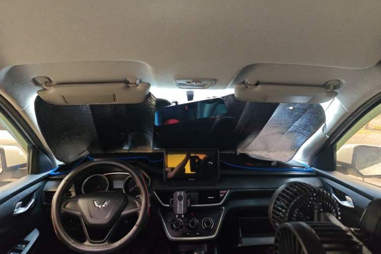 Used Wuling Hongguang S3 2019 1.5L Manual Standard Version China VI Standard Headliner