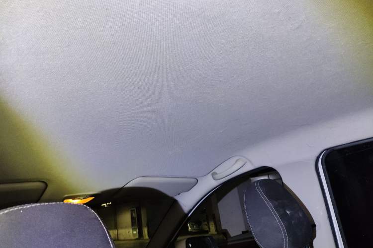 Used Wuling Hongguang S3 2019 1.5L Manual Standard Version China VI Standard Headliner