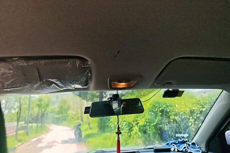Used Wuling Hongguang S3 2019 1.5L Manual Luxury Model China VI Standard Headliner