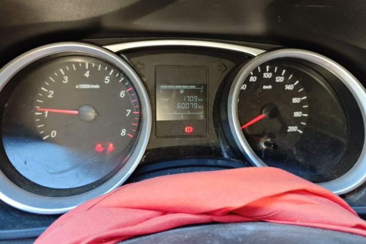 Used Wuling Hongguang S3 2019 1.5L Manual Standard Version China VI Standard Instrument Cluster