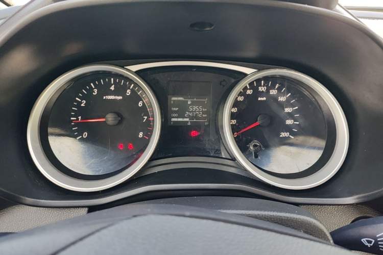 Used Wuling Hongguang S3 2019 1.5L Manual Standard Version China VI Standard Instrument Cluster
