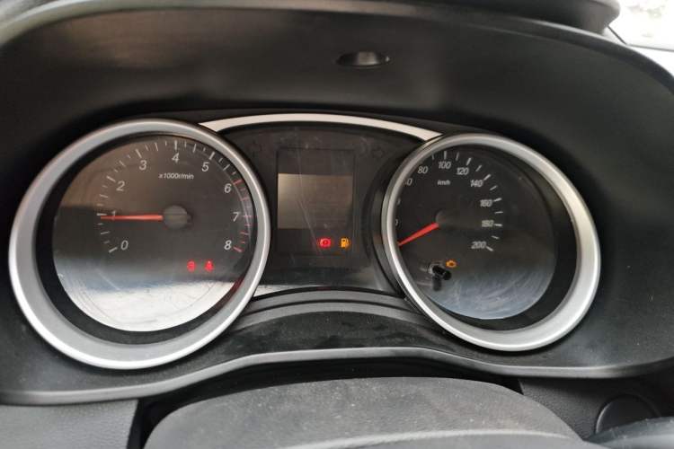 Used Wuling Hongguang S3 2019 1.5L Manual Standard Version China VI Standard Instrument Cluster