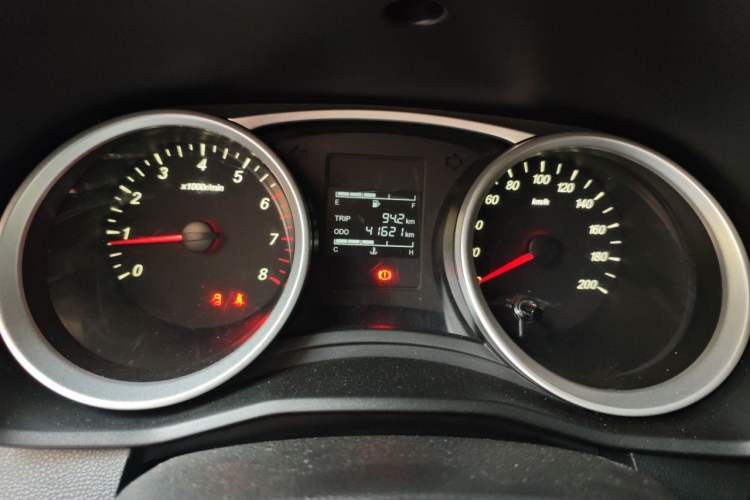 Used Wuling Hongguang S3 2019 1.5L Manual Standard Version China VI Standard Instrument Cluster