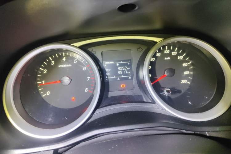 Used Wuling Hongguang S3 2019 1.5L Manual Standard Version China VI Standard Instrument Cluster