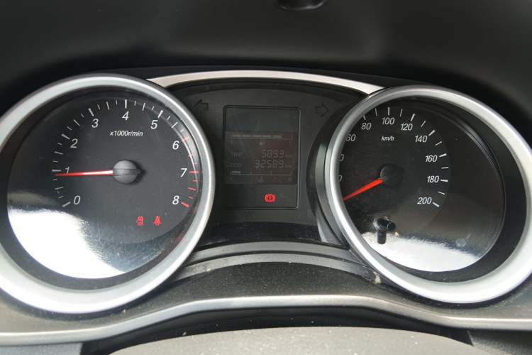 Used Wuling Hongguang S3 2019 1.5L Manual Standard Version China VI Standard Instrument Cluster