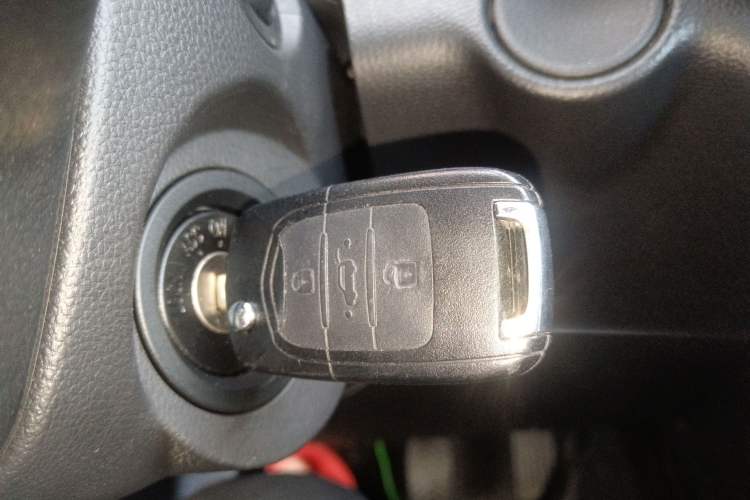 Used Wuling Hongguang S3 2019 1.5L Manual Comfort Model China VI Standard Interior 1