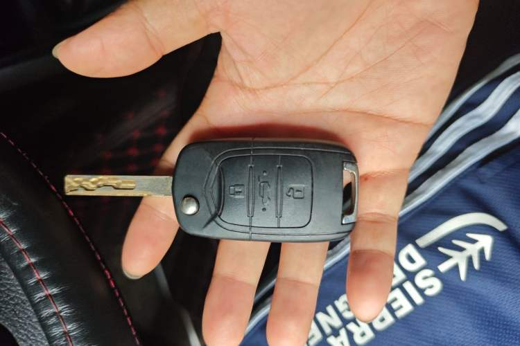 Used Wuling Hongguang S3 2019 1.5L Manual Standard Version China VI Standard Interior 1