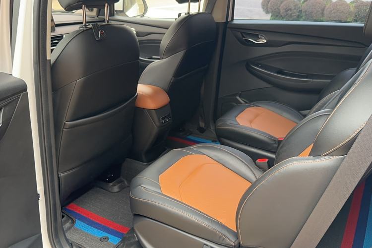 Used Wuling Hongguang S3 2019 1.5L Manual Comfort Model China VI Standard Interior 10