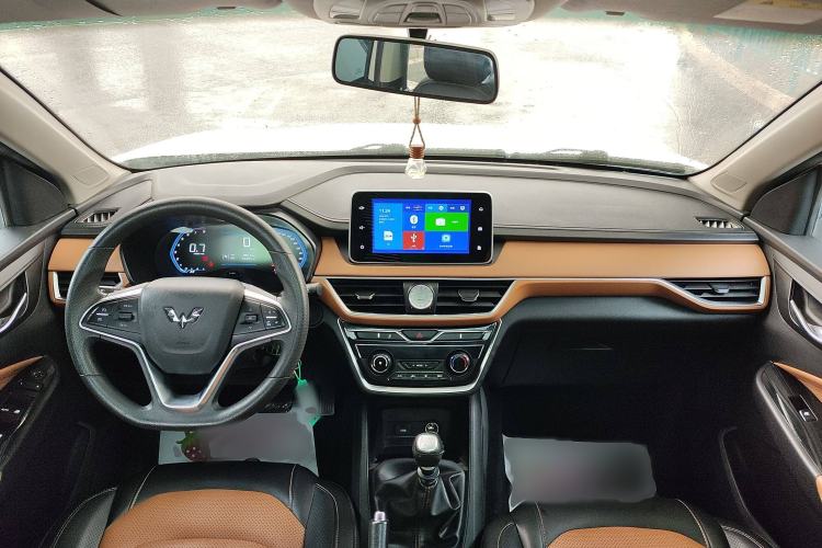Used Wuling Hongguang S3 2019 Automatic Clutch Version 1.5L Manual Luxury Model China V Standard Interior 2