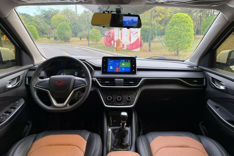 Used Wuling Hongguang S3 2019 1.5L Manual Comfort Model China VI Standard Interior 2