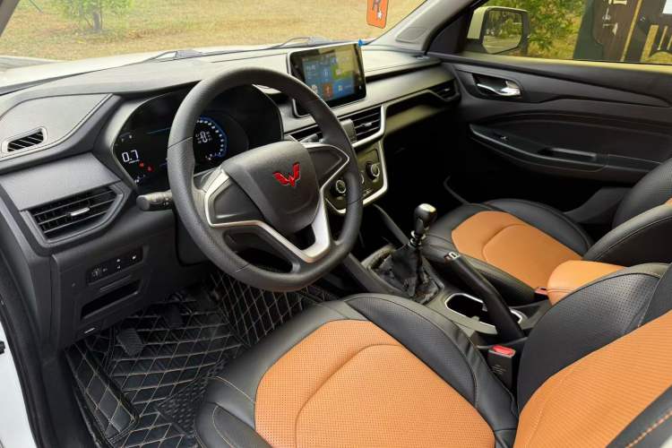 Used Wuling Hongguang S3 2019 1.5L Manual Comfort Model China VI Standard Interior 3