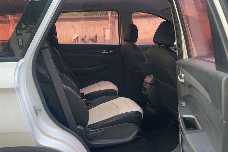 Used Wuling Hongguang S3 2019 1.5L Manual Standard Version China VI Standard Interior 4