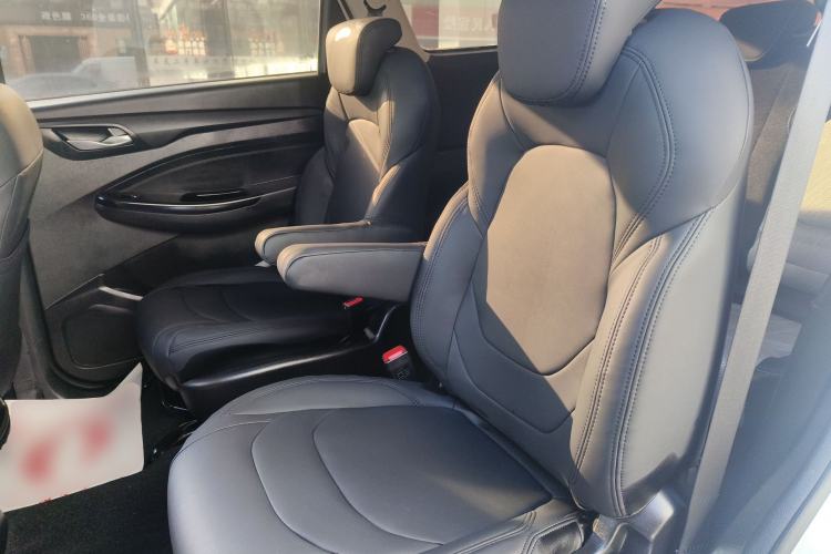 Used Wuling Hongguang S3 2019 1.5L Manual Standard Version China VI Standard Interior 4
