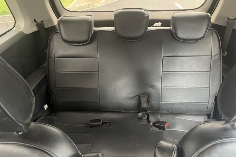 Used Wuling Hongguang S3 2019 1.5L Manual Standard Version China VI Standard Interior 4