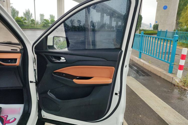 Used Wuling Hongguang S3 2019 Automatic Clutch Version 1.5L Manual Luxury Model China V Standard Interior 5
