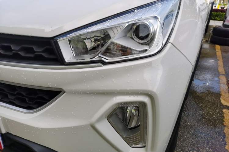 Used Wuling Hongguang S3 2019 1.5L Manual Comfort Model China VI Standard Left Front Headlight