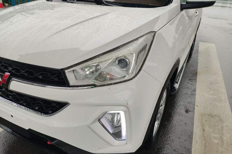 Used Wuling Hongguang S3 2019 Automatic Clutch Version 1.5L Manual Luxury Model China V Standard Left Front Headlight