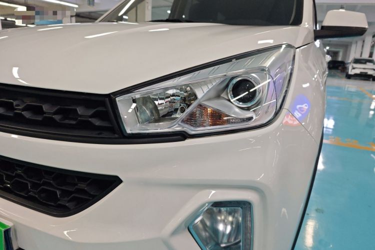 Used Wuling Hongguang S3 2019 1.5L Manual Standard Version China VI Standard Left Front Headlight