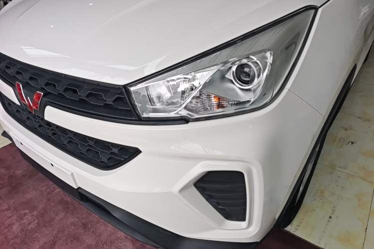 Used Wuling Hongguang S3 2019 1.5L Manual Standard Version China VI Standard Left Front Headlight
