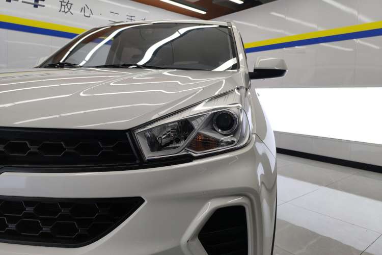 Used Wuling Hongguang S3 2019 1.5L Manual Standard Version China VI Standard Left Front Headlight