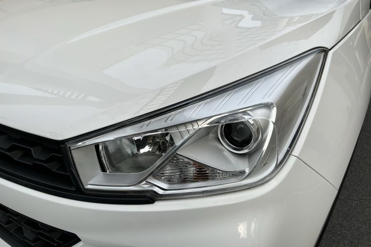 Used Wuling Hongguang S3 2019 1.5L Manual Standard Version China VI Standard Left Front Headlight