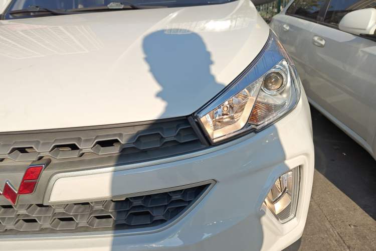 Used Wuling Hongguang S3 2019 1.5L Manual Comfort Model China VI Standard Left Front Headlight