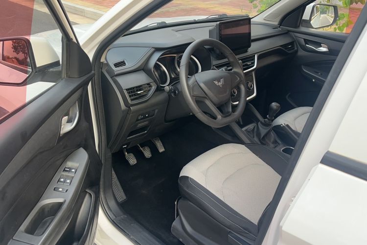 Used Wuling Hongguang S3 2019 1.5L Manual Standard Version China VI Standard Left Front Seat