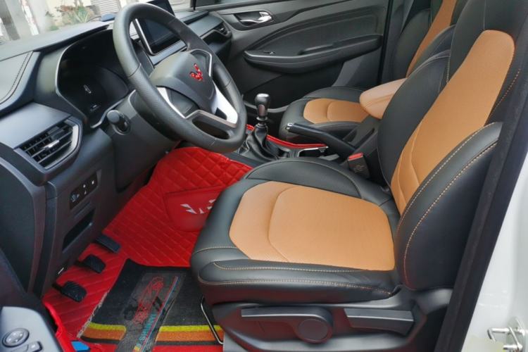 Used Wuling Hongguang S3 2019 1.5L Manual Comfort Model China VI Standard Left Front Seat