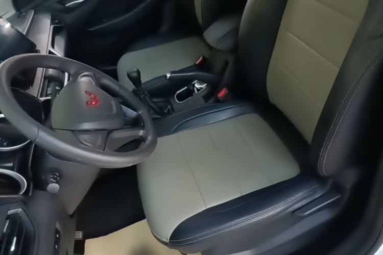 Used Wuling Hongguang S3 2019 1.5L Manual Standard Version China VI Standard Left Front Seat