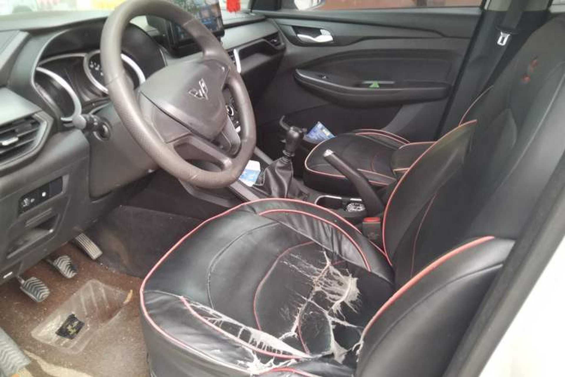 Used Wuling Hongguang S3 2019 1.5L Manual Standard Version China VI Standard Left Front Seat