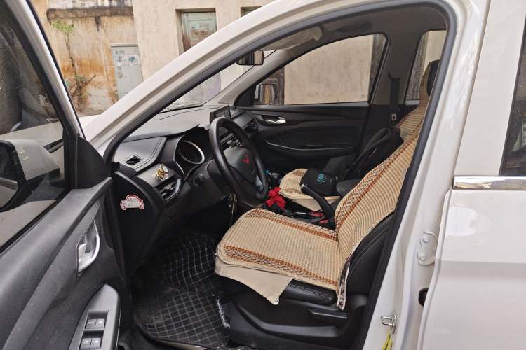 Used Wuling Hongguang S3 2019 1.5L Manual Standard Version China VI Standard Left Front Seat
