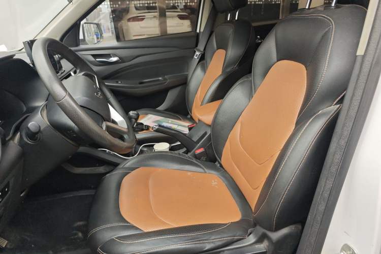 Used Wuling Hongguang S3 2019 1.5L Manual Comfort Model China VI Standard Left Front Seat