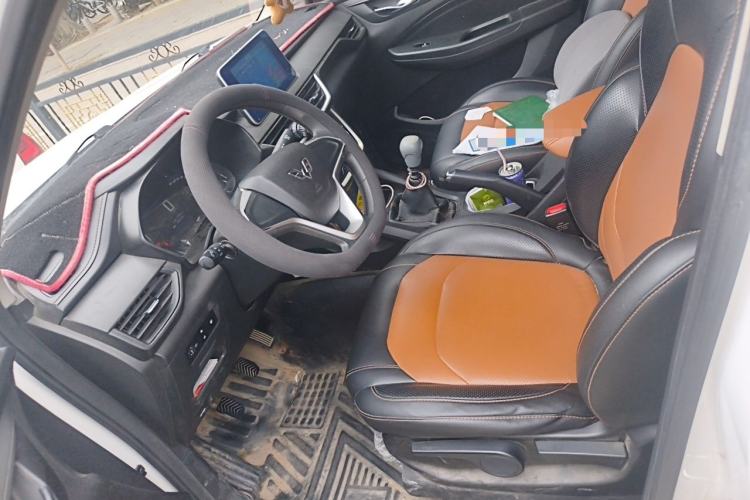 Used Wuling Hongguang S3 2019 1.5L Manual Comfort Model China VI Standard Left Front Seat