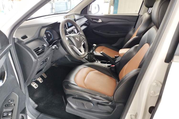 Used Wuling Hongguang S3 2019 Automatic Clutch Version 1.5L Manual Comfort Model China V Standard Left Front Seat