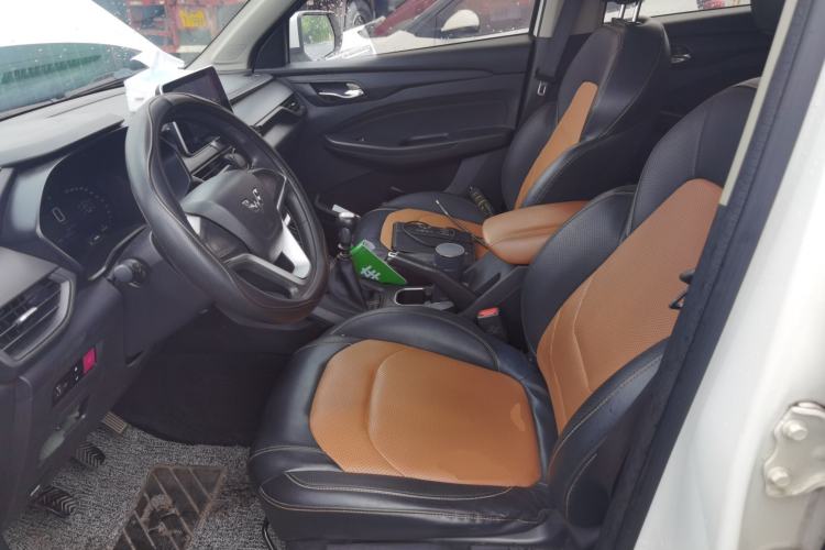 Used Wuling Hongguang S3 2019 1.5L Manual Comfort Model China VI Standard Left Front Seat