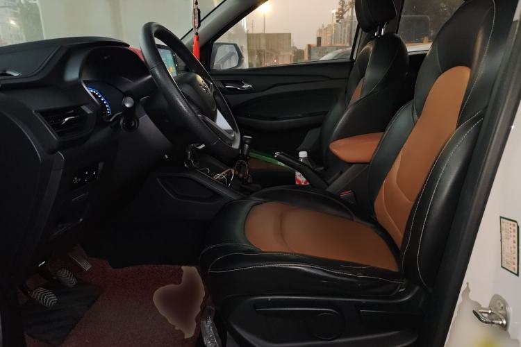 Used Wuling Hongguang S3 2019 1.5T Manual Comfort Edition China VI Standard Left Front Seat