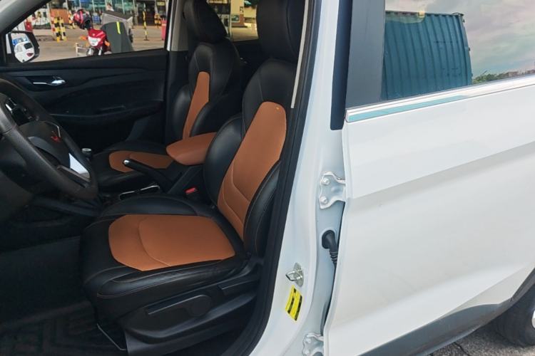Used Wuling Hongguang S3 2019 1.5L Manual Comfort Model China VI Standard Left Front Seat