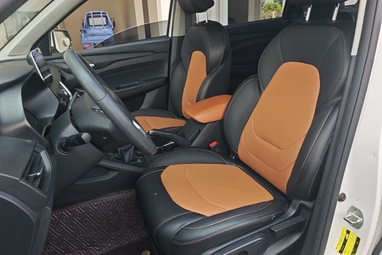 Used Wuling Hongguang S3 2019 1.5L Manual Comfort Model China VI Standard Left Front Seat