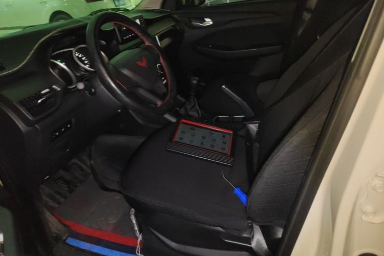 Used Wuling Hongguang S3 2019 1.5L Manual Standard Version China VI Standard Left Front Seat
