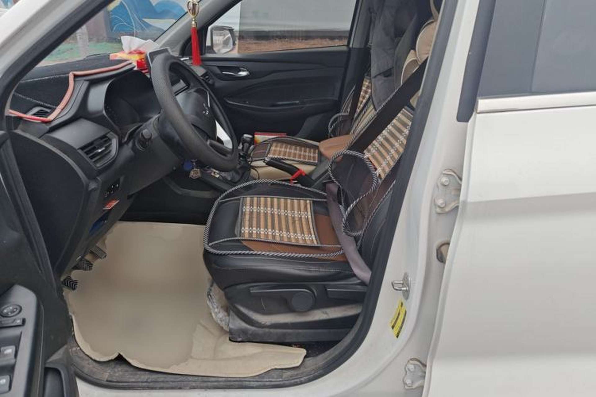 Used Wuling Hongguang S3 2019 1.5L Manual Comfort Model China VI Standard Left Front Seat