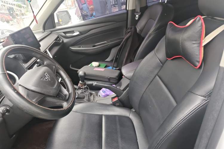 Used Wuling Hongguang S3 2019 1.5L Manual Standard Version China VI Standard Left Front Seat