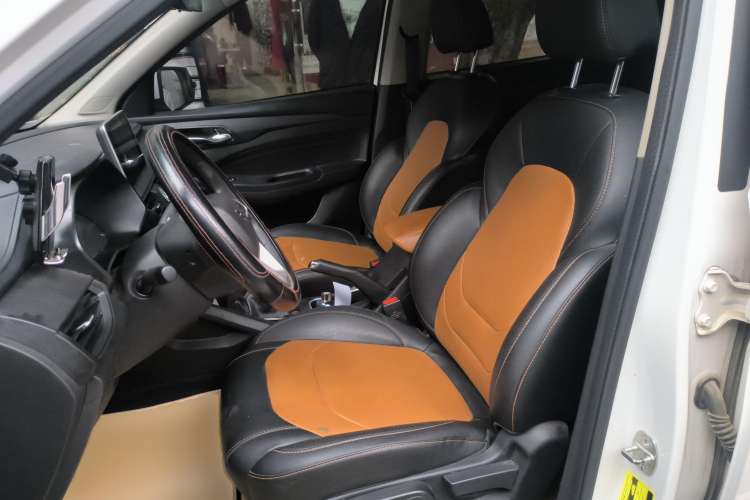 Used Wuling Hongguang S3 2019 1.5T Manual Comfort Edition China VI Standard Left Front Seat