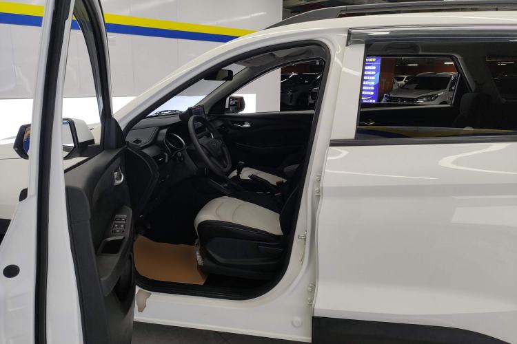 Used Wuling Hongguang S3 2019 1.5L Manual Standard Version China VI Standard Left Front Seat
