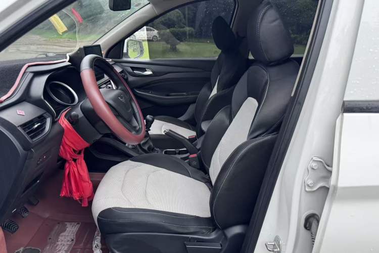 Used Wuling Hongguang S3 2019 1.5L Manual Standard Version China VI Standard Left Front Seat
