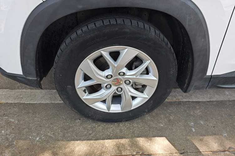 Used Wuling Hongguang S3 2019 Automatic Clutch Version 1.5L Manual Comfort Model China V Standard Left Front Wheel Hub