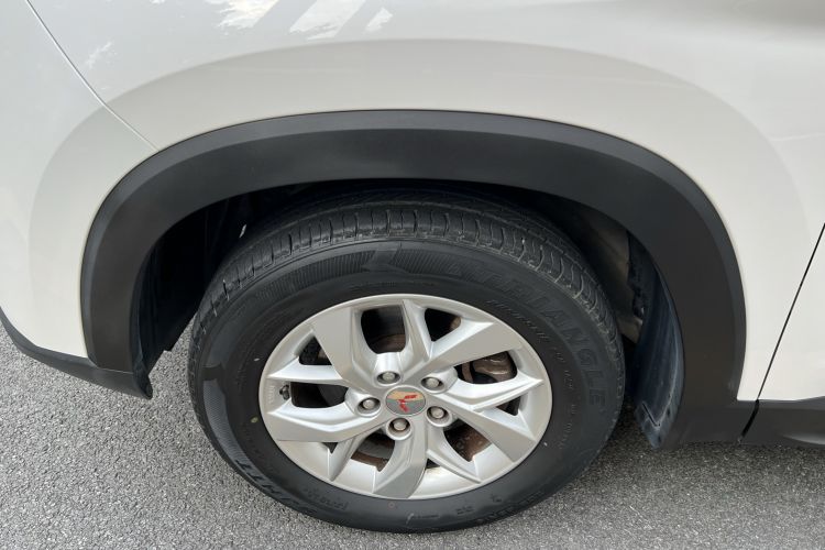 Used Wuling Hongguang S3 2019 1.5L Manual Standard Version China VI Standard Left Front Wheel Hub